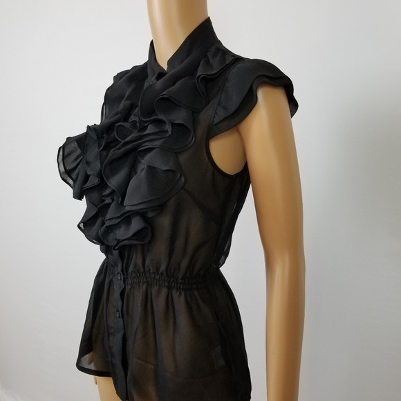 Romeo & Juliet Couture Tops - Romeo & Juliet Couture button down V-neck top